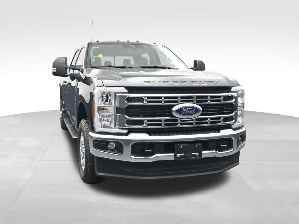 new 2025 Ford F-250 car, priced at $67,758