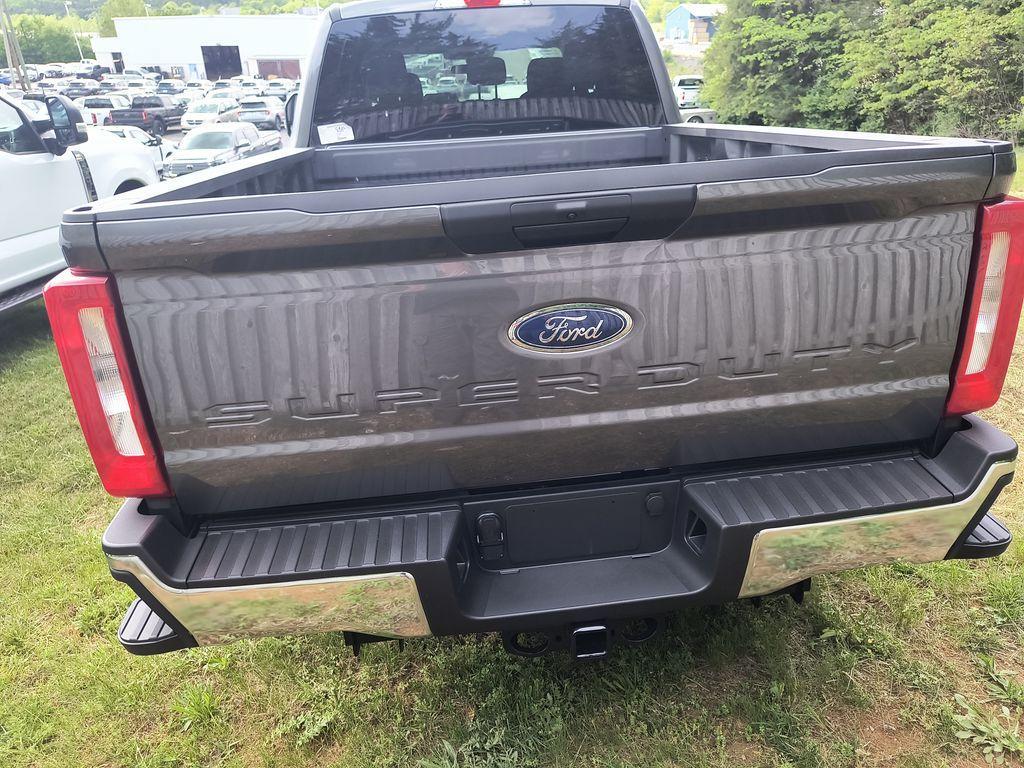 new 2025 Ford F-350 car, priced at $62,026
