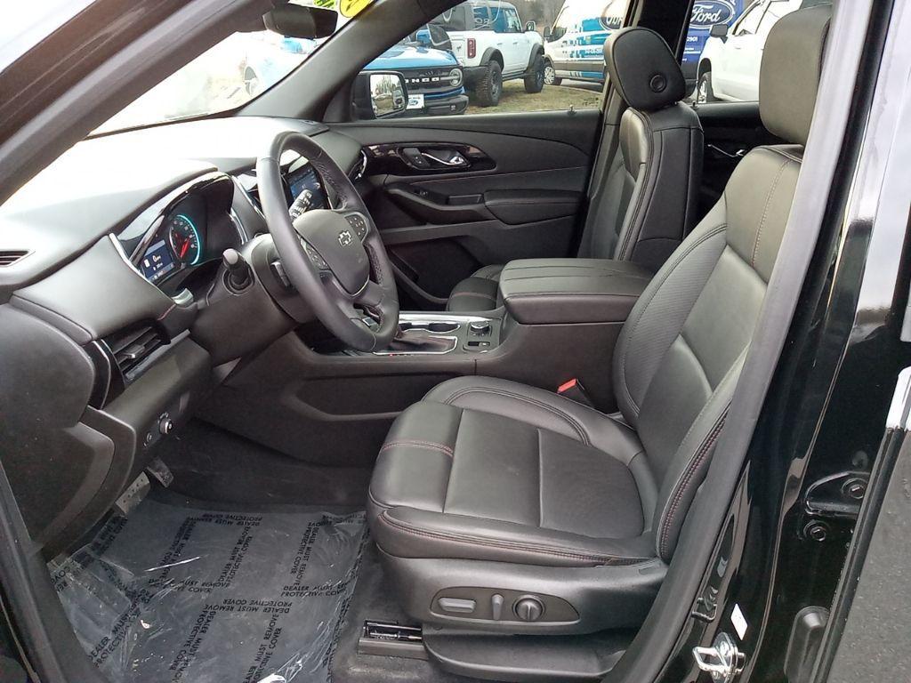 used 2023 Chevrolet Traverse car, priced at $39,673