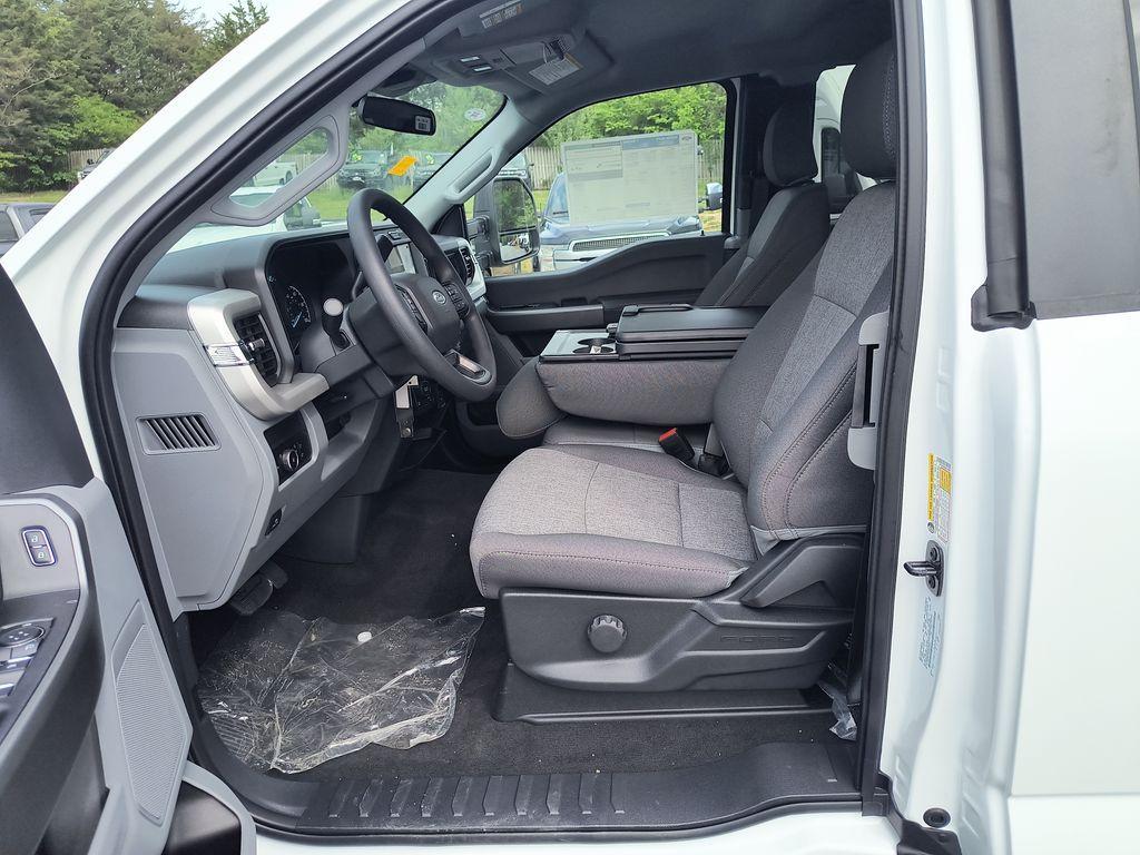 new 2025 Ford F-350 car, priced at $58,583