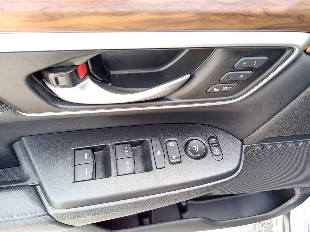 used 2021 Honda CR-V Hybrid car, priced at $25,673