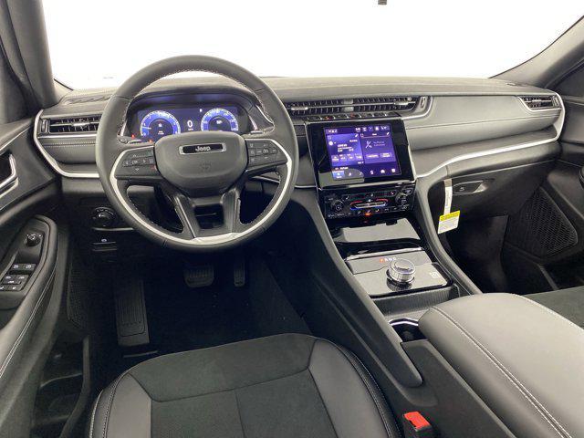 new 2025 Jeep Grand Cherokee car, priced at $42,810