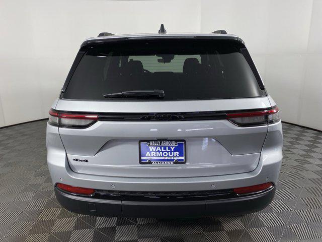 new 2025 Jeep Grand Cherokee car, priced at $42,810