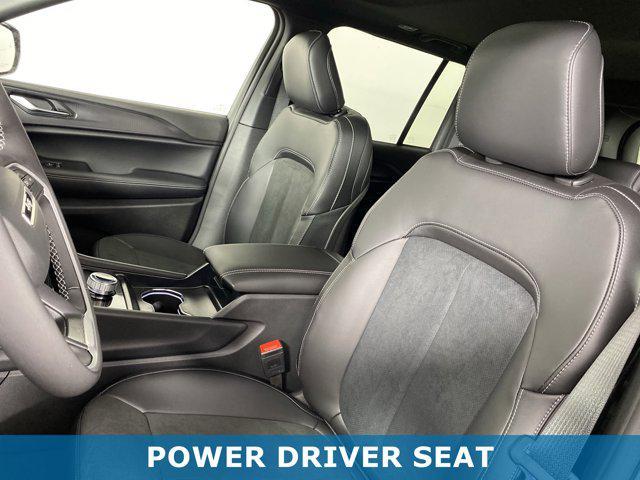 new 2025 Jeep Grand Cherokee car, priced at $42,810