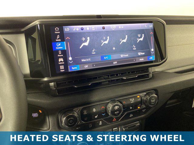 new 2025 Jeep Wrangler car, priced at $47,445