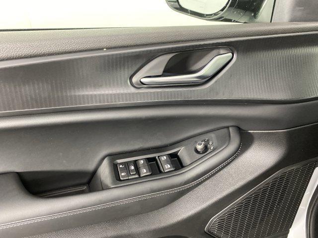 new 2025 Jeep Grand Cherokee car, priced at $40,098