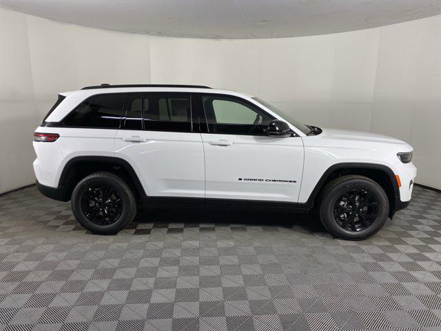 new 2025 Jeep Grand Cherokee car, priced at $40,098