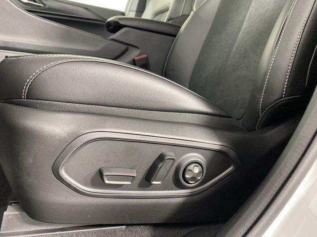 new 2025 Jeep Grand Cherokee car, priced at $40,098