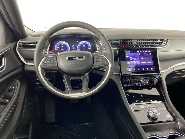 new 2025 Jeep Grand Cherokee car, priced at $40,098