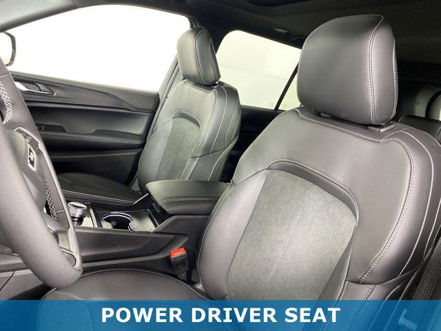 new 2025 Jeep Grand Cherokee car, priced at $43,210