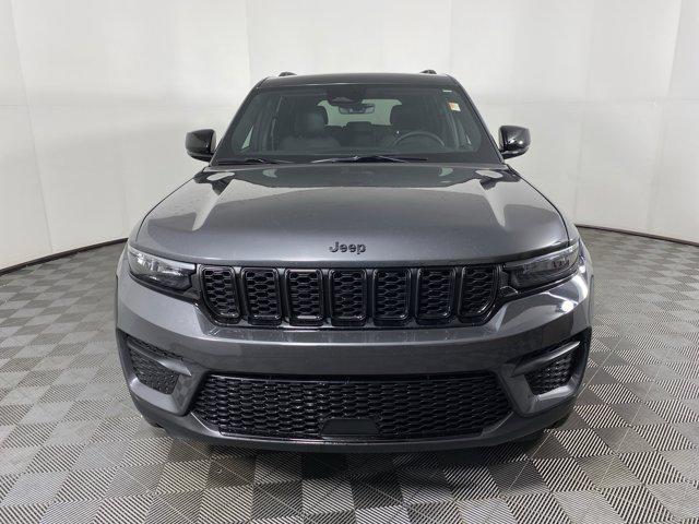 new 2025 Jeep Grand Cherokee car, priced at $43,210
