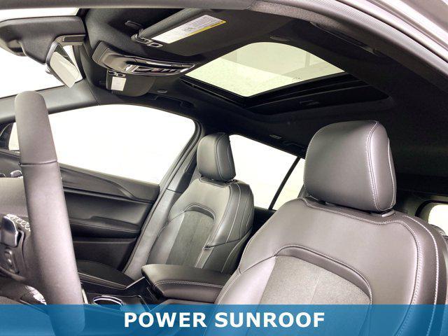 new 2025 Jeep Grand Cherokee car, priced at $41,004