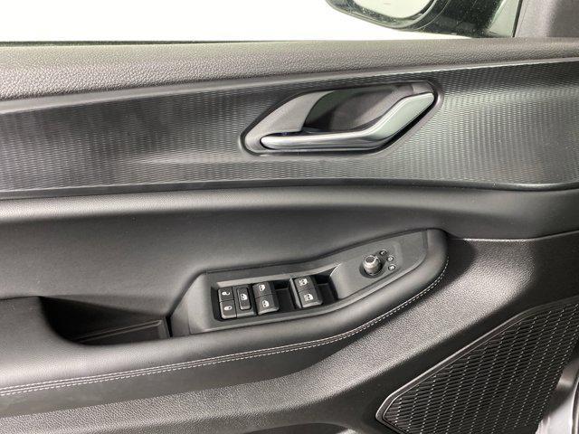 new 2025 Jeep Grand Cherokee car, priced at $41,004