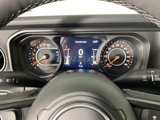 new 2025 Jeep Gladiator car, priced at $48,677