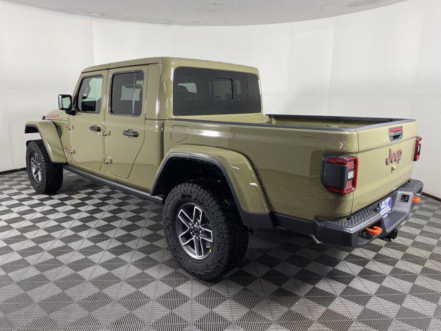 new 2025 Jeep Gladiator car, priced at $48,677