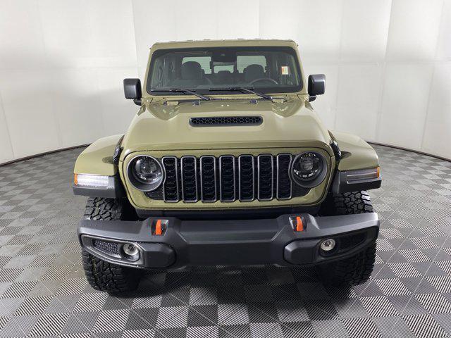 new 2025 Jeep Gladiator car, priced at $48,677