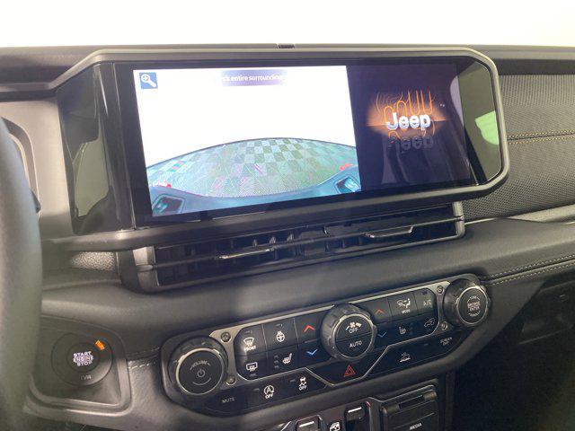 new 2025 Jeep Gladiator car, priced at $48,677