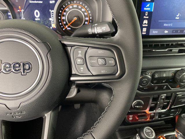 new 2025 Jeep Gladiator car, priced at $48,677