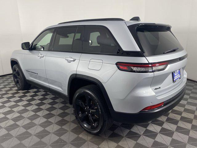 used 2022 Jeep Grand Cherokee car, priced at $33,600
