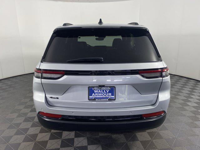 used 2022 Jeep Grand Cherokee car, priced at $33,600