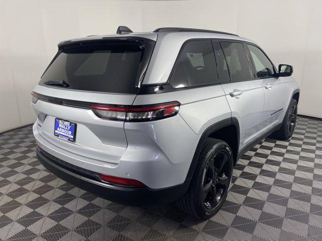 used 2022 Jeep Grand Cherokee car, priced at $33,600