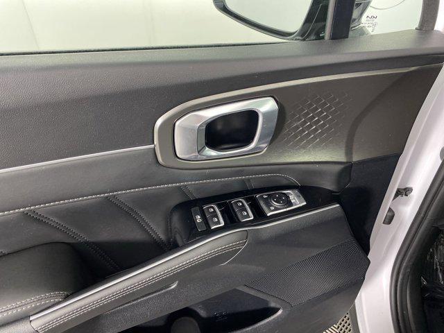 used 2023 Kia Sorento car, priced at $33,900