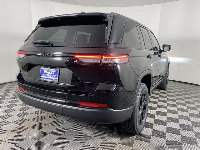 new 2025 Jeep Grand Cherokee car, priced at $41,004