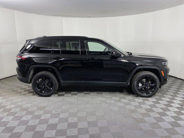 new 2025 Jeep Grand Cherokee car, priced at $48,261