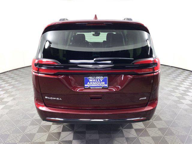 used 2022 Chrysler Pacifica car, priced at $31,000