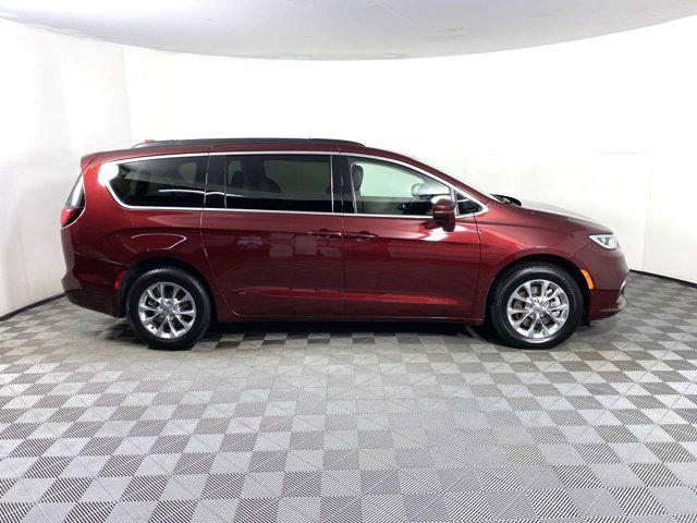 used 2022 Chrysler Pacifica car, priced at $31,000