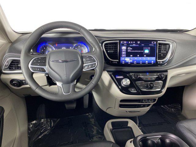 used 2022 Chrysler Pacifica car, priced at $31,000