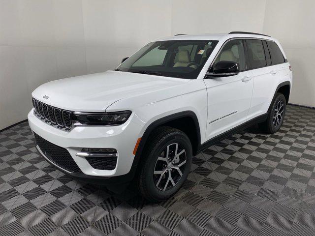 new 2025 Jeep Grand Cherokee car, priced at $40,200