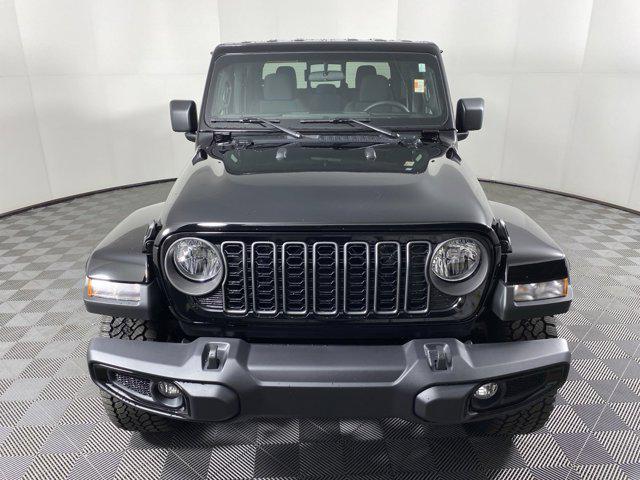 new 2025 Jeep Gladiator car, priced at $39,704