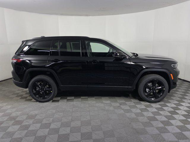 new 2025 Jeep Grand Cherokee car, priced at $41,710