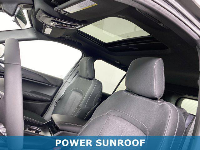 new 2025 Jeep Grand Cherokee car, priced at $39,017