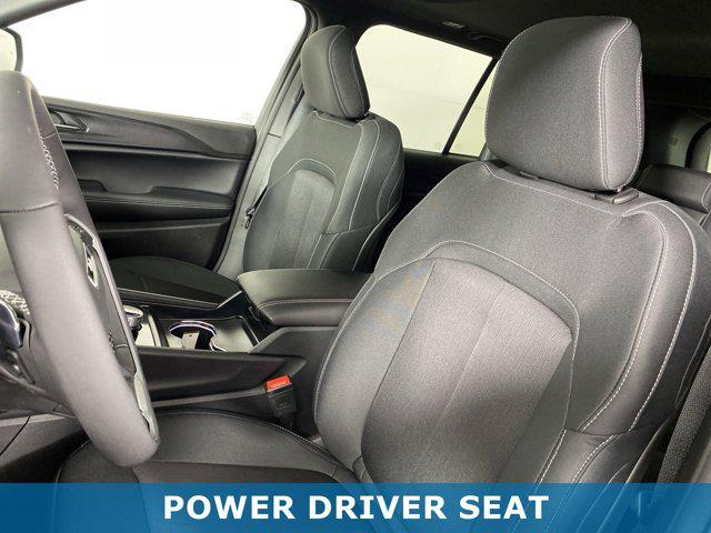 new 2025 Jeep Grand Cherokee car, priced at $39,017