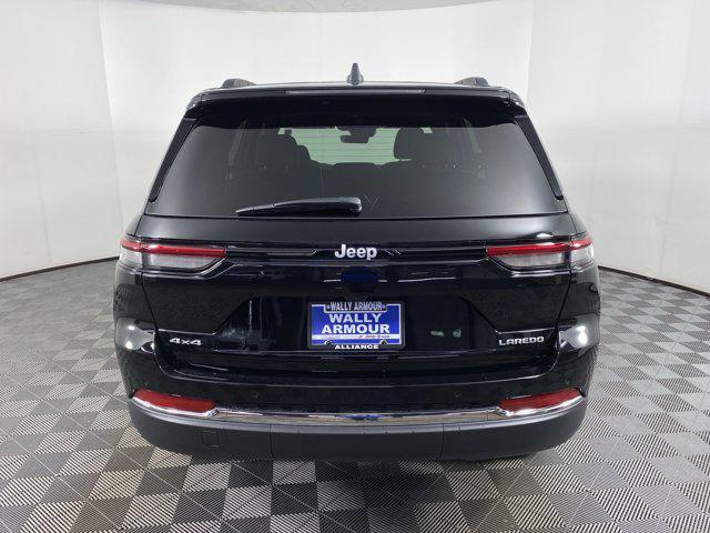 new 2025 Jeep Grand Cherokee car, priced at $39,017
