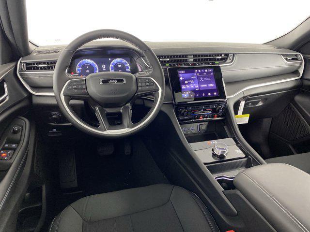 new 2025 Jeep Grand Cherokee car, priced at $39,017