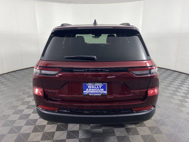 new 2025 Jeep Grand Cherokee car, priced at $41,004