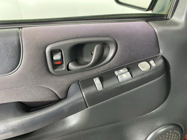 used 2003 GMC Sonoma car, priced at $2,988