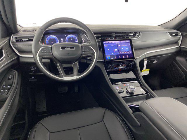 new 2025 Jeep Grand Cherokee car, priced at $45,885