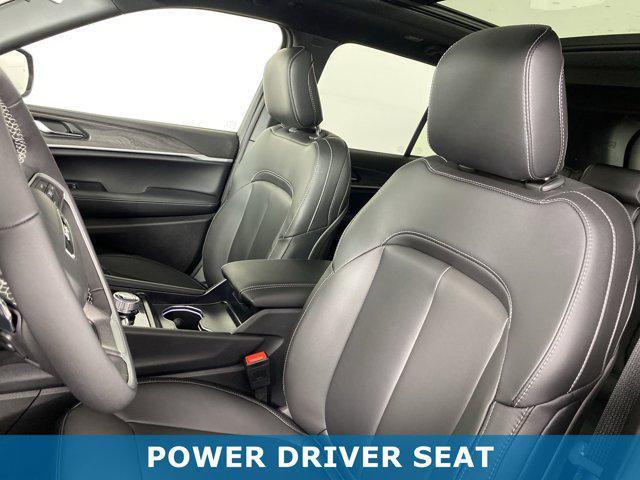 new 2025 Jeep Grand Cherokee car, priced at $45,885