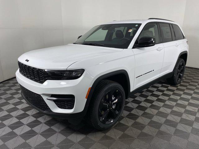 new 2025 Jeep Grand Cherokee car, priced at $41,201