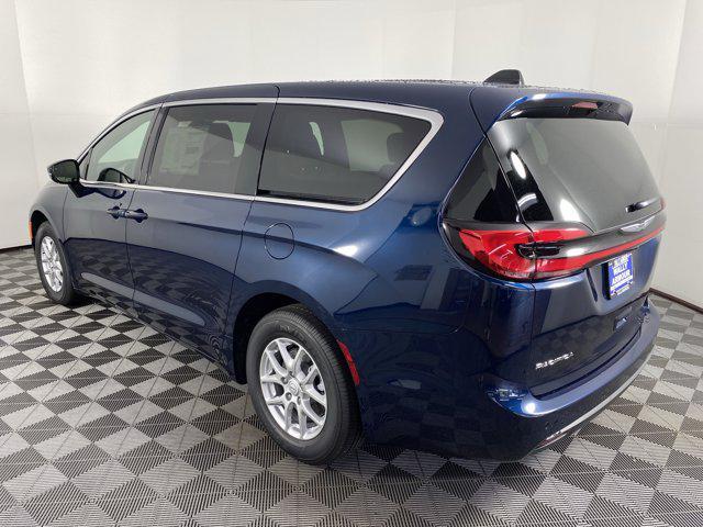 new 2025 Chrysler Pacifica car, priced at $40,982