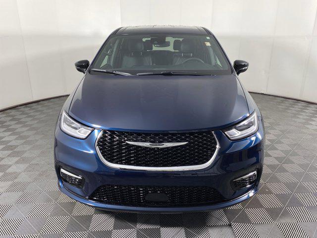 new 2025 Chrysler Pacifica car, priced at $40,982