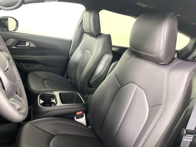 new 2025 Chrysler Pacifica car, priced at $46,220