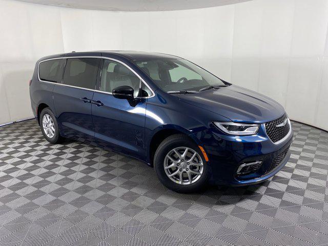 new 2025 Chrysler Pacifica car, priced at $46,220