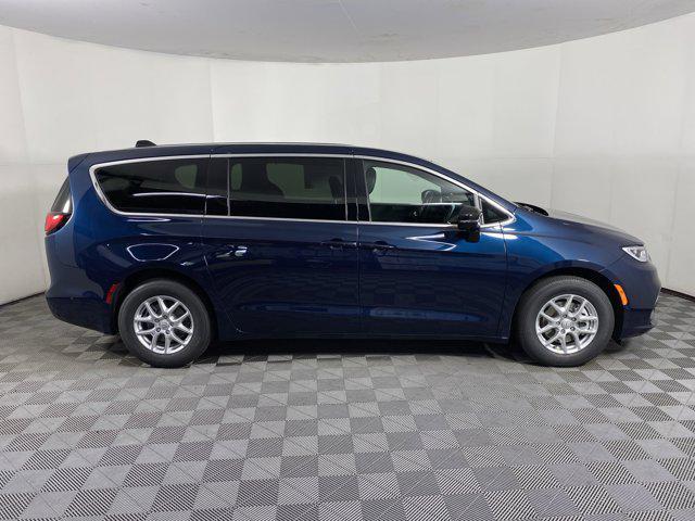 new 2025 Chrysler Pacifica car, priced at $46,220