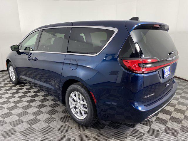 new 2025 Chrysler Pacifica car, priced at $46,220