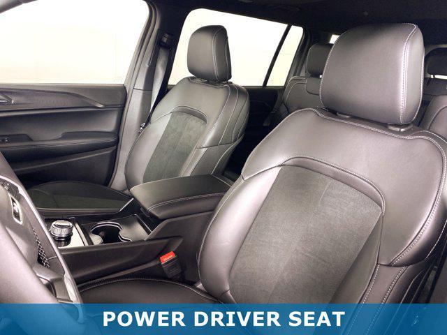 new 2025 Jeep Grand Cherokee L car, priced at $45,072